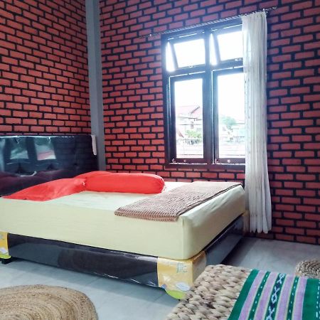 Kurnia Homestay Ternate Exteriör bild