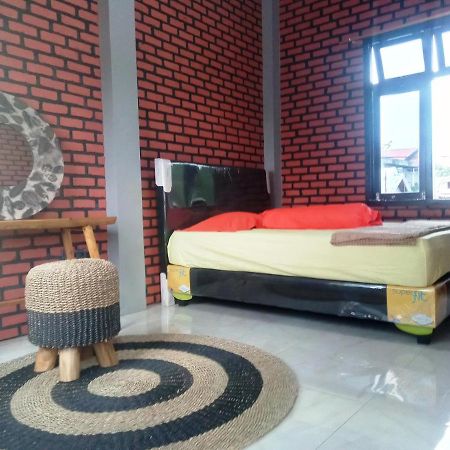 Kurnia Homestay Ternate Exteriör bild