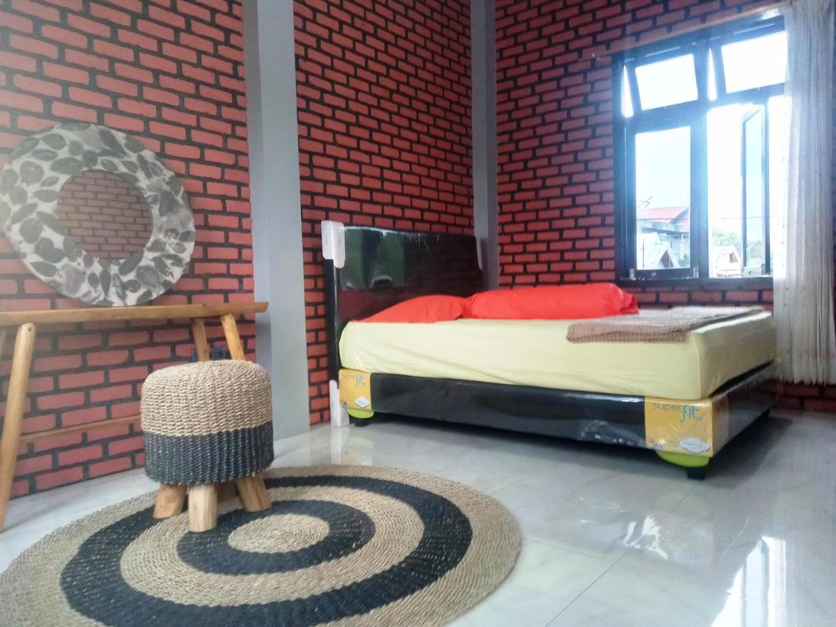 Kurnia Homestay Ternate Exteriör bild