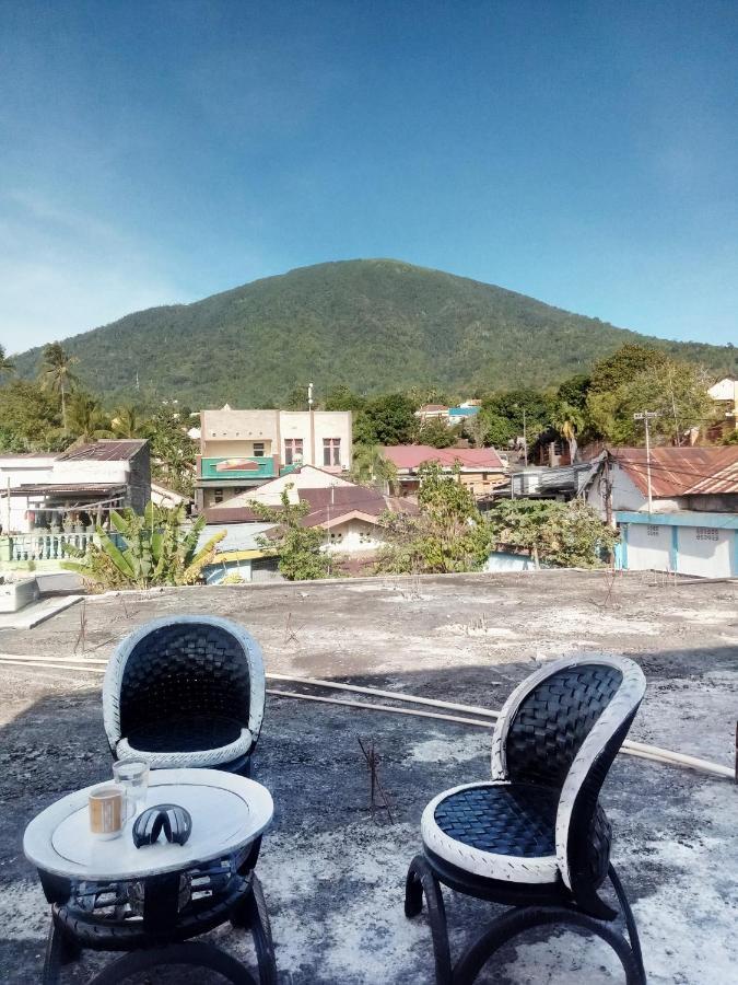 Kurnia Homestay Ternate Exteriör bild