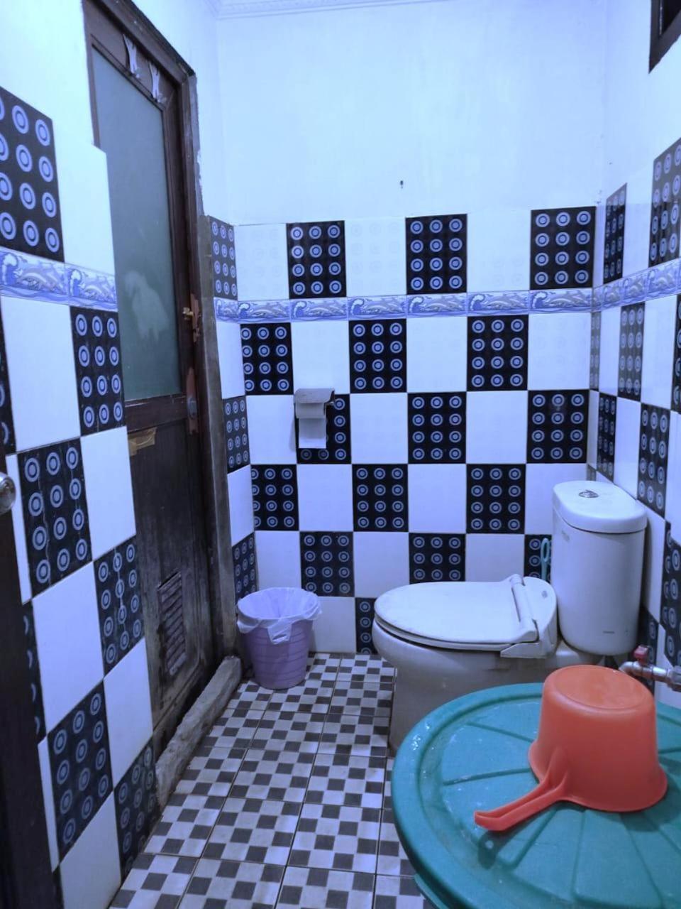 Kurnia Homestay Ternate Exteriör bild