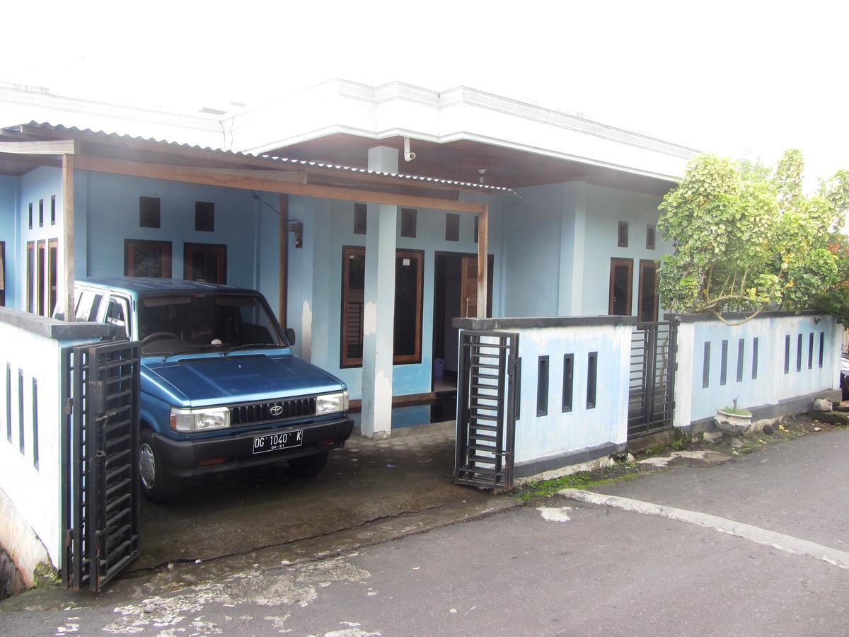 Kurnia Homestay Ternate Exteriör bild