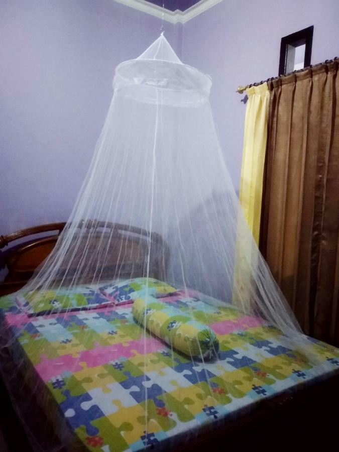 Kurnia Homestay Ternate Exteriör bild